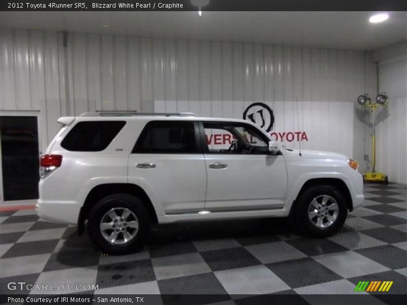 Blizzard White Pearl / Graphite 2012 Toyota 4Runner SR5