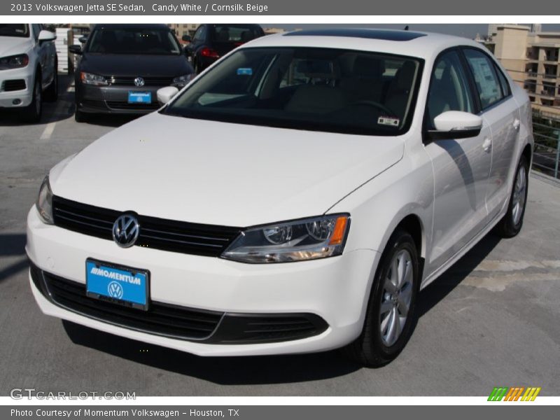 Candy White / Cornsilk Beige 2013 Volkswagen Jetta SE Sedan
