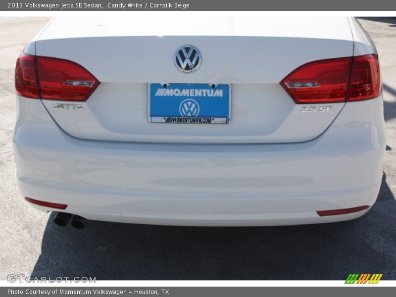Candy White / Cornsilk Beige 2013 Volkswagen Jetta SE Sedan