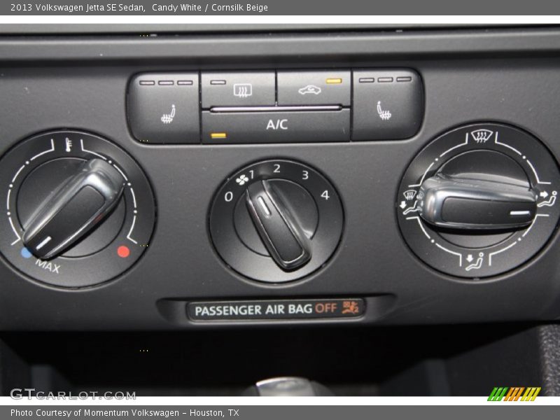 Candy White / Cornsilk Beige 2013 Volkswagen Jetta SE Sedan