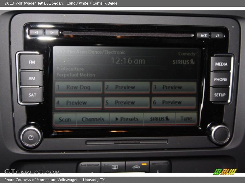 Candy White / Cornsilk Beige 2013 Volkswagen Jetta SE Sedan