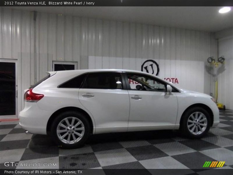 Blizzard White Pearl / Ivory 2012 Toyota Venza XLE