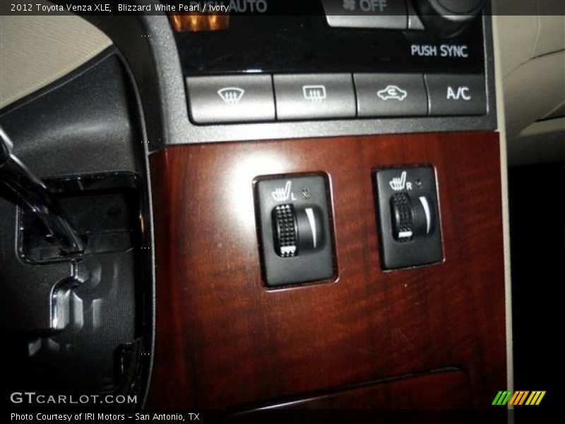 Blizzard White Pearl / Ivory 2012 Toyota Venza XLE