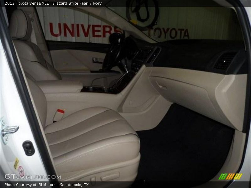 Blizzard White Pearl / Ivory 2012 Toyota Venza XLE