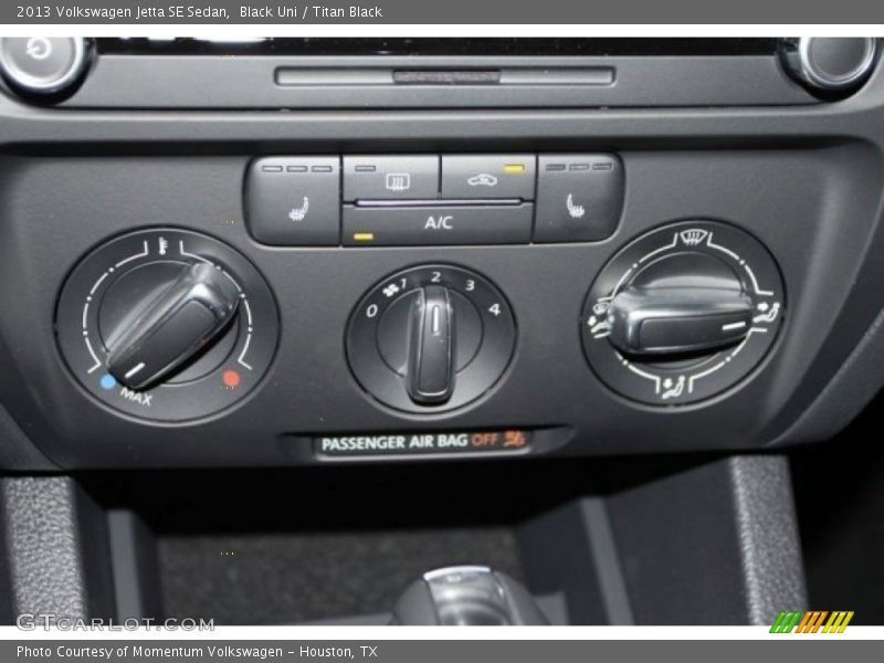 Black Uni / Titan Black 2013 Volkswagen Jetta SE Sedan