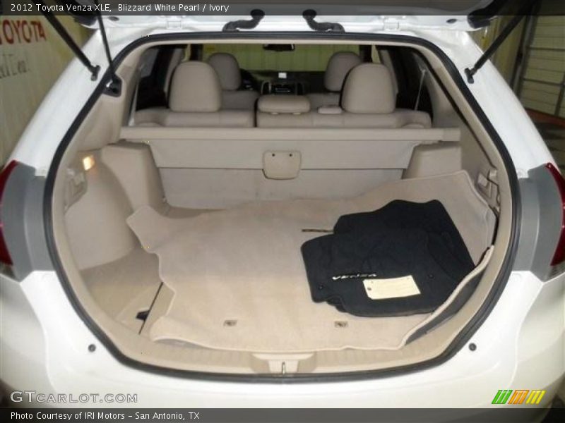 Blizzard White Pearl / Ivory 2012 Toyota Venza XLE