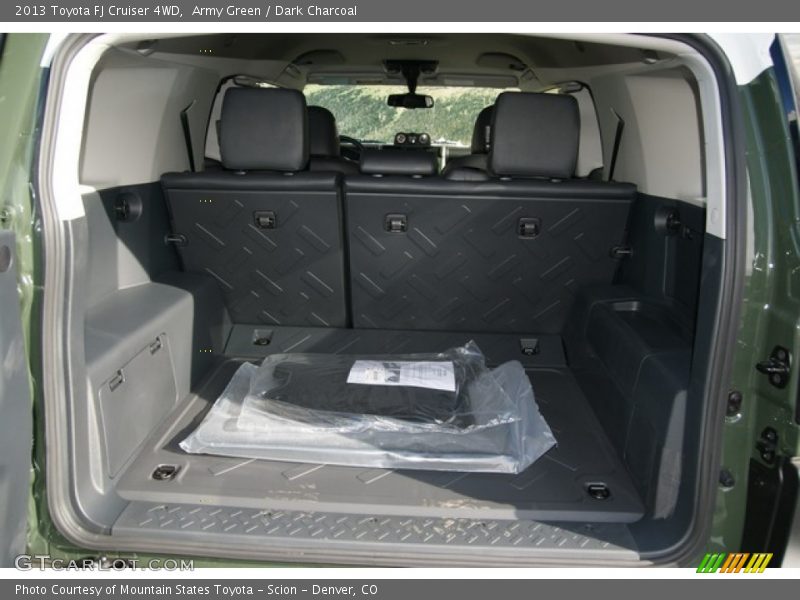 Army Green / Dark Charcoal 2013 Toyota FJ Cruiser 4WD