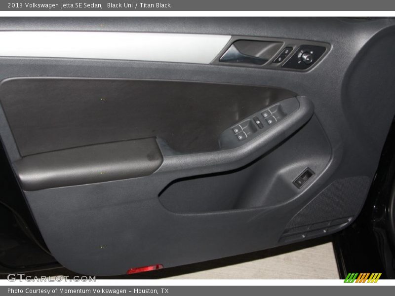 Black Uni / Titan Black 2013 Volkswagen Jetta SE Sedan