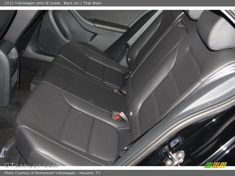Black Uni / Titan Black 2013 Volkswagen Jetta SE Sedan