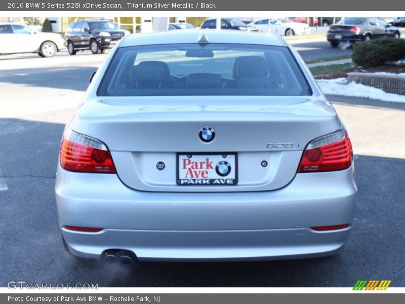 Titanium Silver Metallic / Black 2010 BMW 5 Series 528i xDrive Sedan