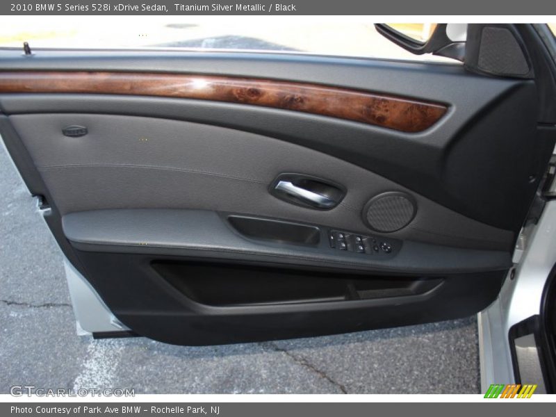 Titanium Silver Metallic / Black 2010 BMW 5 Series 528i xDrive Sedan