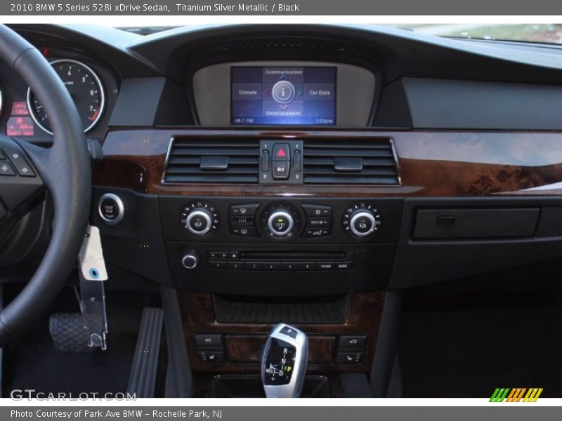 Titanium Silver Metallic / Black 2010 BMW 5 Series 528i xDrive Sedan