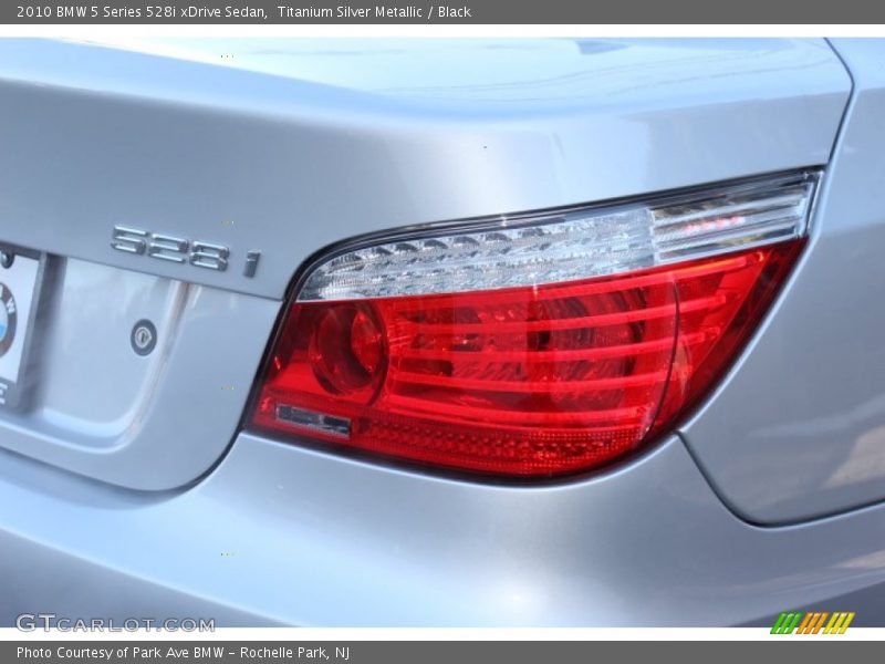 Titanium Silver Metallic / Black 2010 BMW 5 Series 528i xDrive Sedan