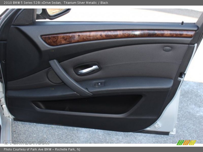 Titanium Silver Metallic / Black 2010 BMW 5 Series 528i xDrive Sedan