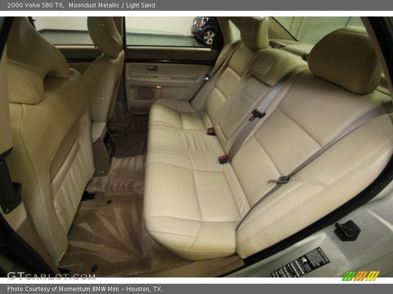 Moondust Metallic / Light Sand 2000 Volvo S80 T6