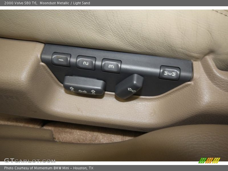 Moondust Metallic / Light Sand 2000 Volvo S80 T6