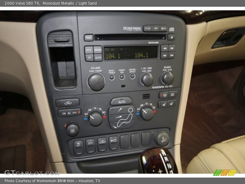 Moondust Metallic / Light Sand 2000 Volvo S80 T6