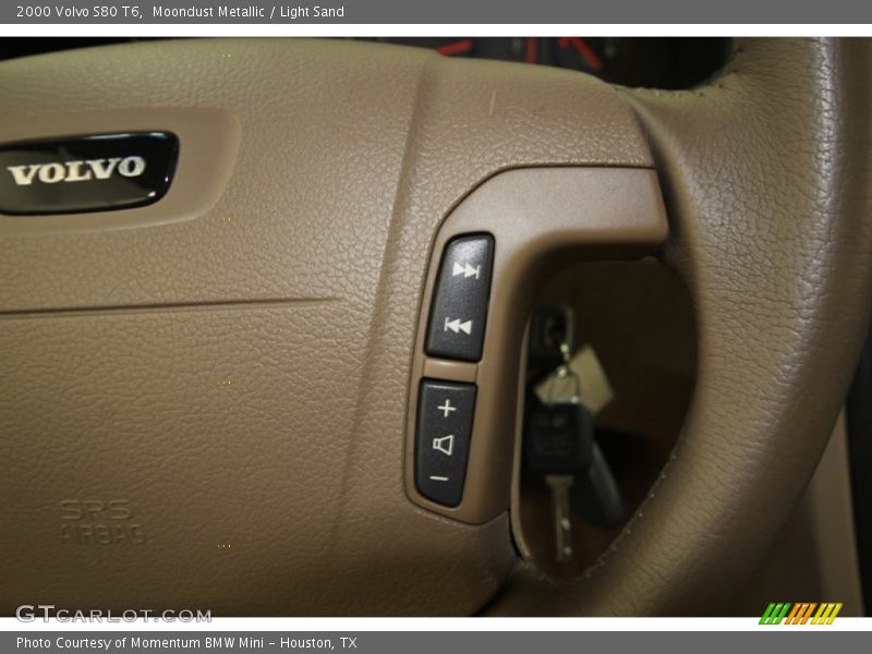Moondust Metallic / Light Sand 2000 Volvo S80 T6