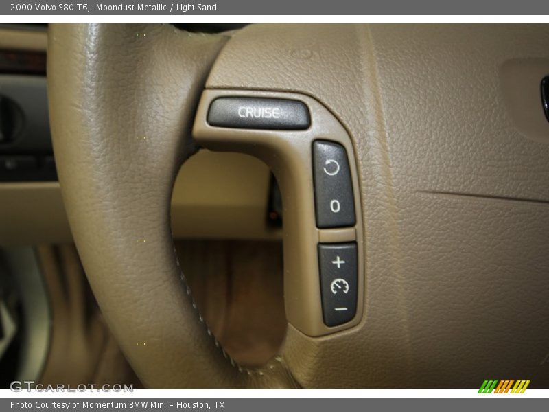 Moondust Metallic / Light Sand 2000 Volvo S80 T6