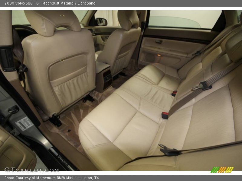 Moondust Metallic / Light Sand 2000 Volvo S80 T6