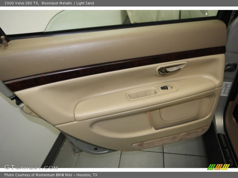 Moondust Metallic / Light Sand 2000 Volvo S80 T6