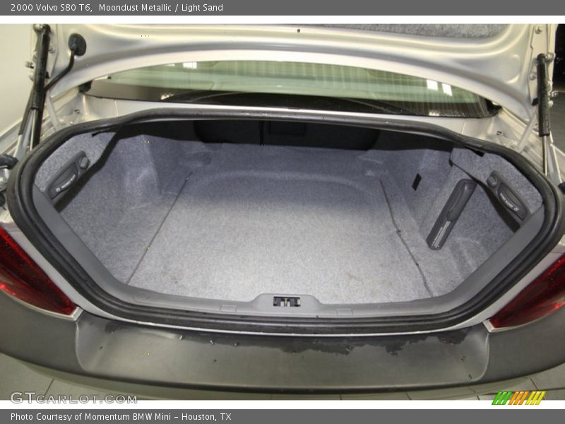Moondust Metallic / Light Sand 2000 Volvo S80 T6