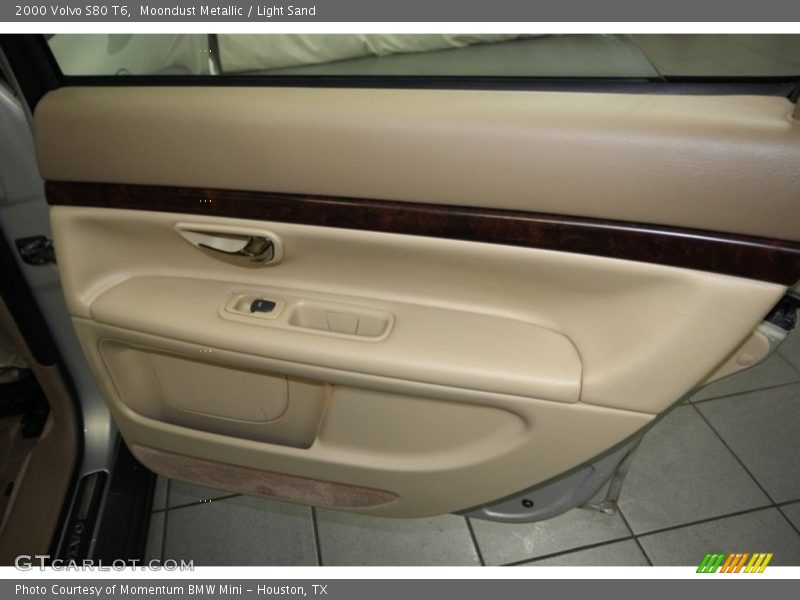 Moondust Metallic / Light Sand 2000 Volvo S80 T6