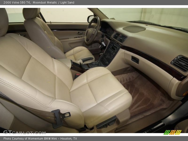 Moondust Metallic / Light Sand 2000 Volvo S80 T6