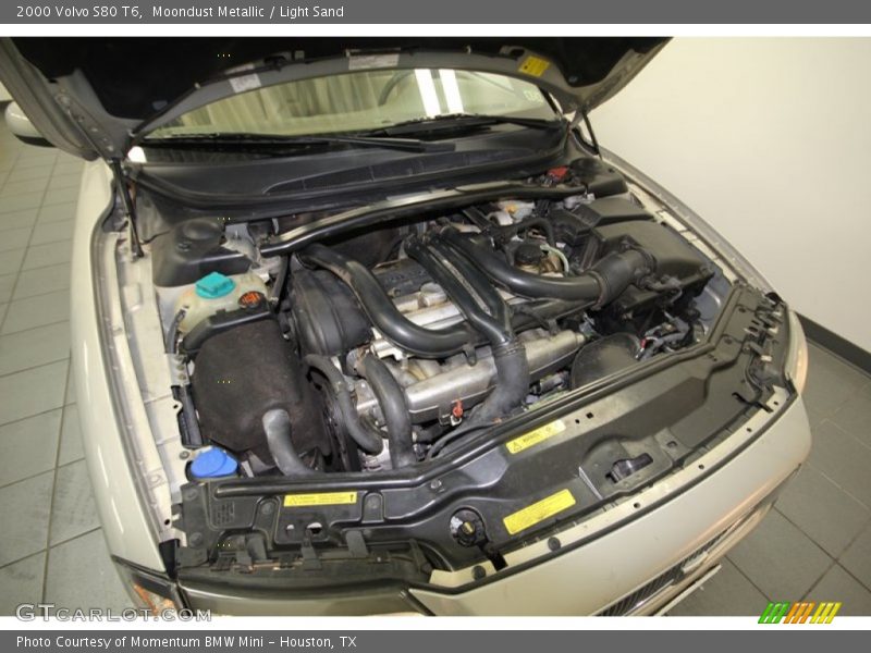Moondust Metallic / Light Sand 2000 Volvo S80 T6