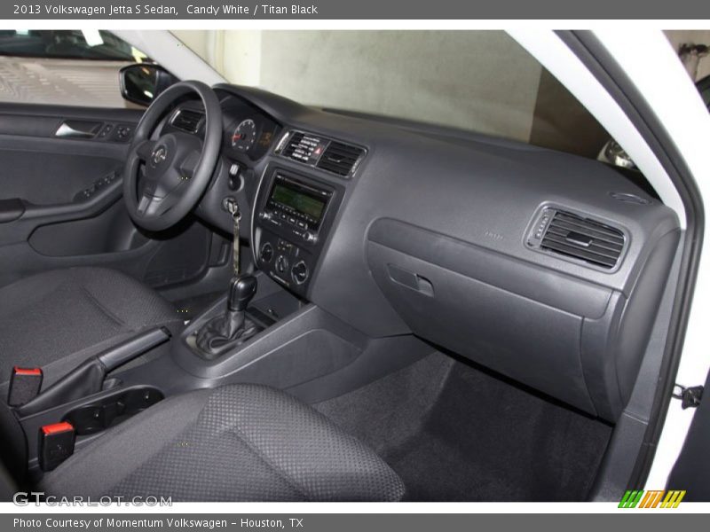 Candy White / Titan Black 2013 Volkswagen Jetta S Sedan