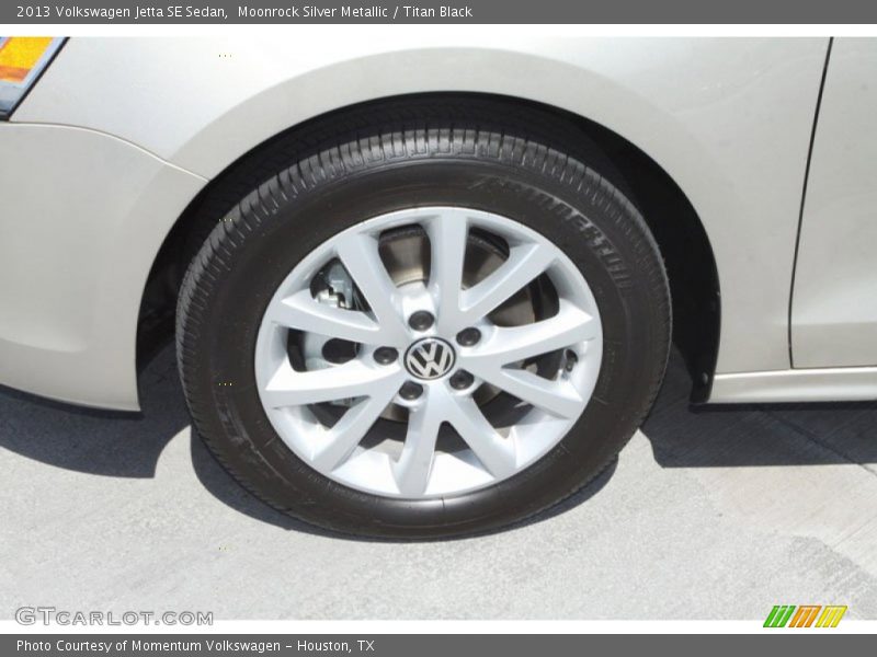 Moonrock Silver Metallic / Titan Black 2013 Volkswagen Jetta SE Sedan