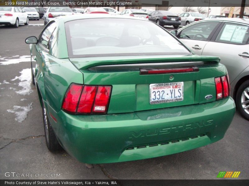 Electric Green Metallic / Light Graphite 1999 Ford Mustang V6 Coupe