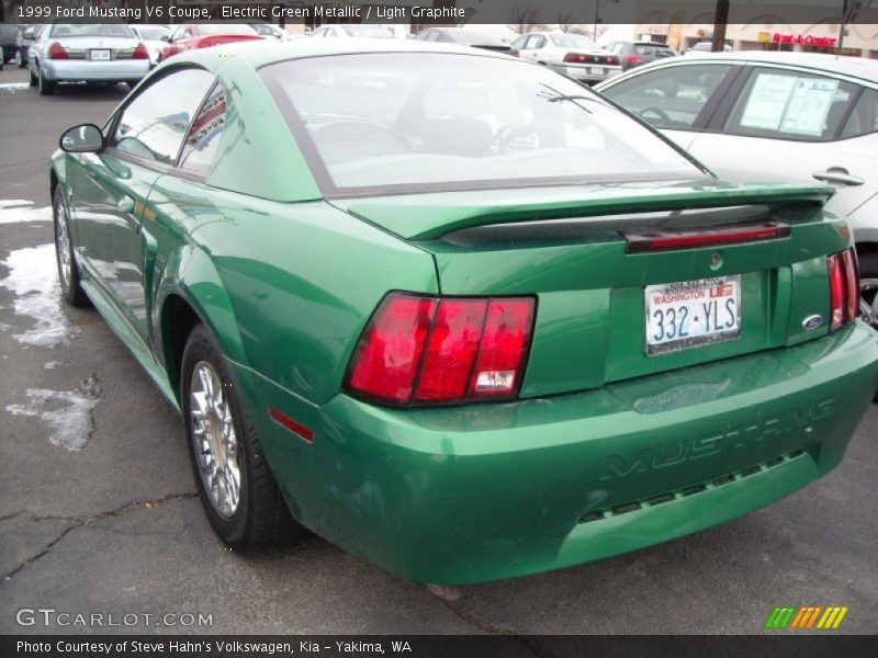 Electric Green Metallic / Light Graphite 1999 Ford Mustang V6 Coupe