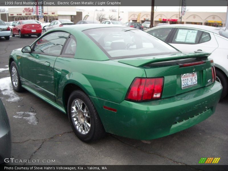 Electric Green Metallic / Light Graphite 1999 Ford Mustang V6 Coupe