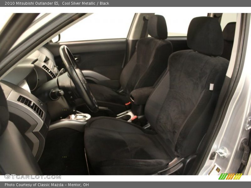 Cool Silver Metallic / Black 2010 Mitsubishi Outlander ES