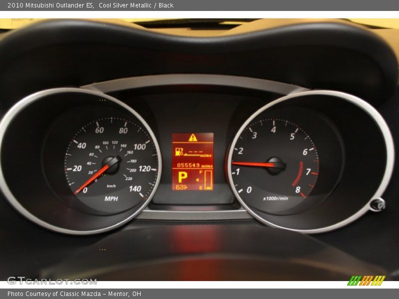 Cool Silver Metallic / Black 2010 Mitsubishi Outlander ES