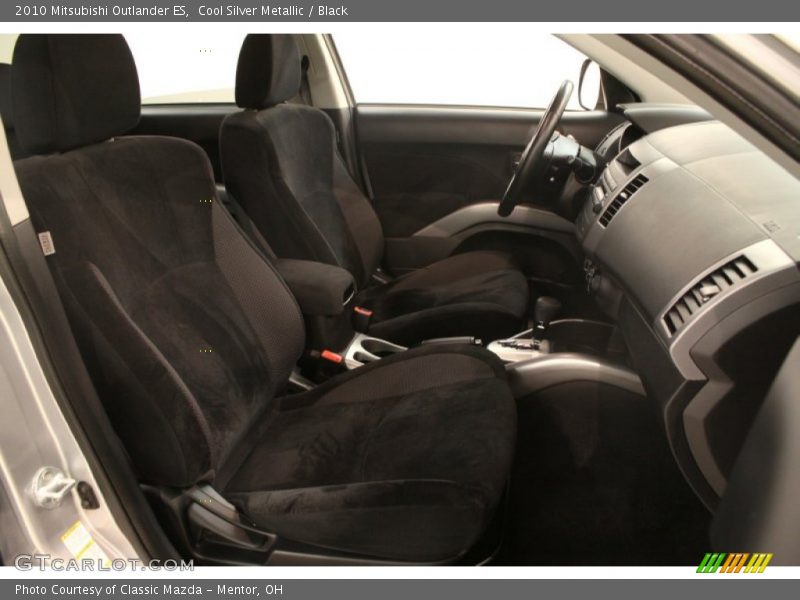 Cool Silver Metallic / Black 2010 Mitsubishi Outlander ES