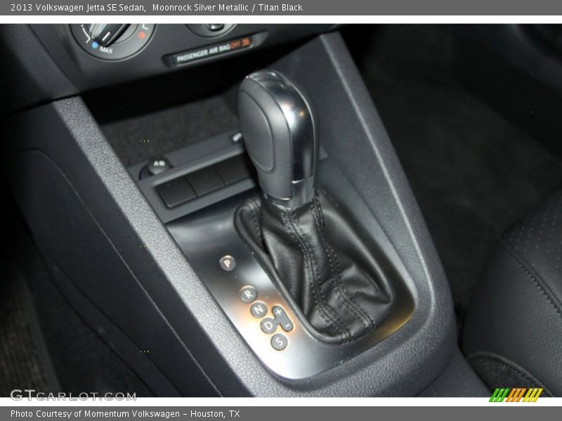 Moonrock Silver Metallic / Titan Black 2013 Volkswagen Jetta SE Sedan