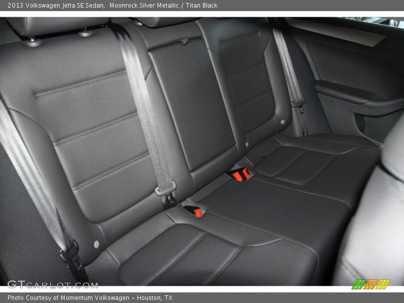 Moonrock Silver Metallic / Titan Black 2013 Volkswagen Jetta SE Sedan