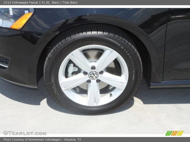 Black / Titan Black 2013 Volkswagen Passat 2.5L SE