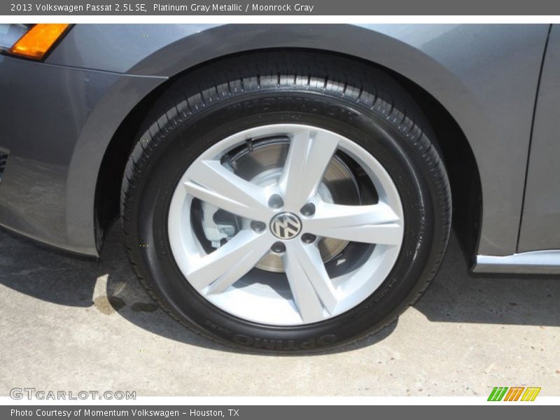 Platinum Gray Metallic / Moonrock Gray 2013 Volkswagen Passat 2.5L SE