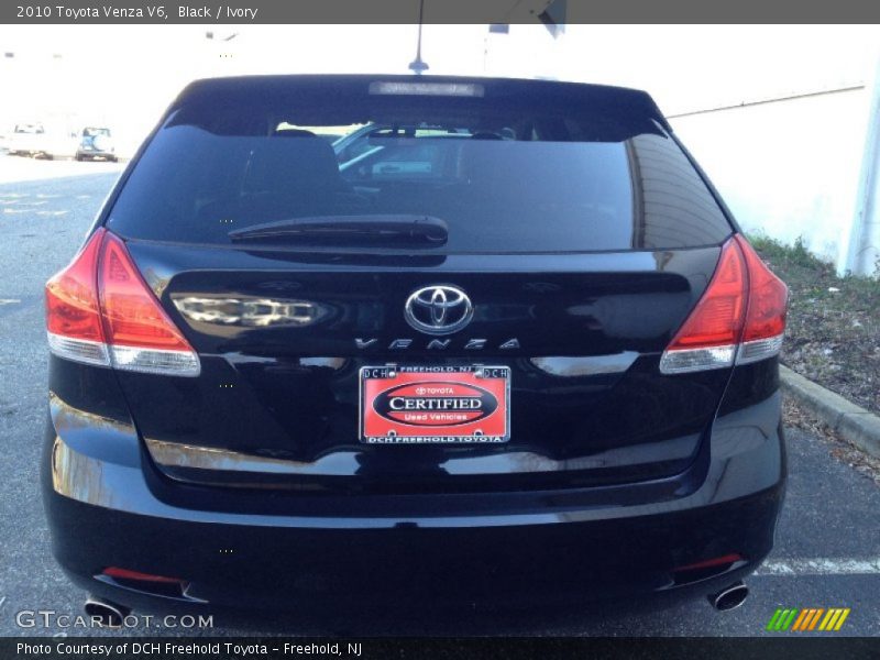 Black / Ivory 2010 Toyota Venza V6