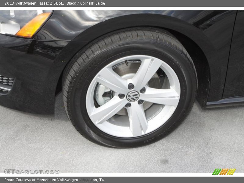 Black / Cornsilk Beige 2013 Volkswagen Passat 2.5L SE
