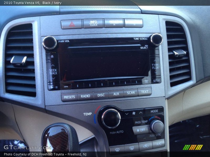 Black / Ivory 2010 Toyota Venza V6