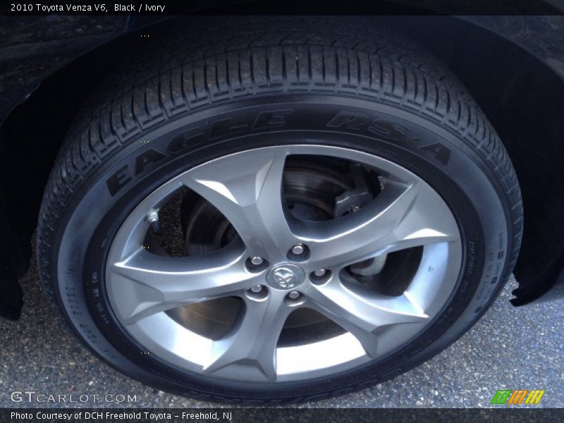 Black / Ivory 2010 Toyota Venza V6