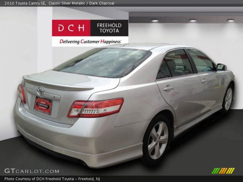 Classic Silver Metallic / Dark Charcoal 2010 Toyota Camry SE
