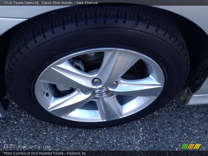 Classic Silver Metallic / Dark Charcoal 2010 Toyota Camry SE