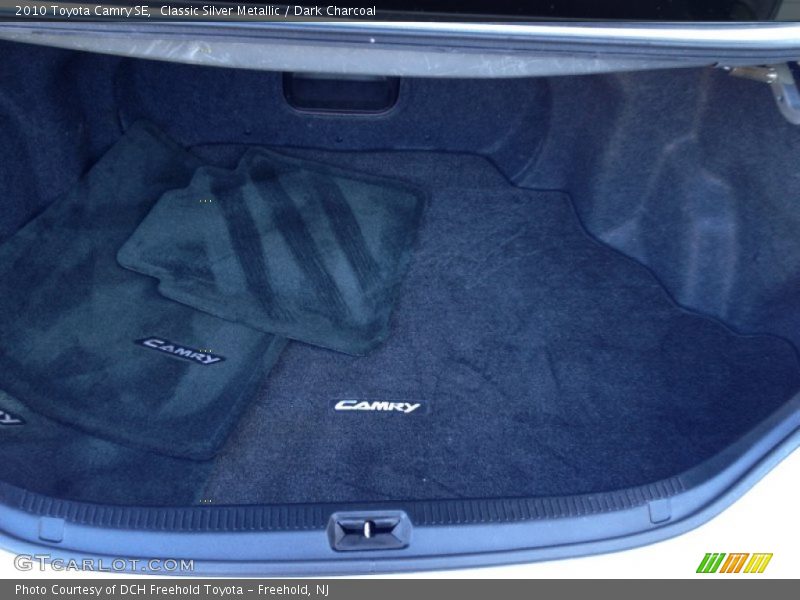 Classic Silver Metallic / Dark Charcoal 2010 Toyota Camry SE