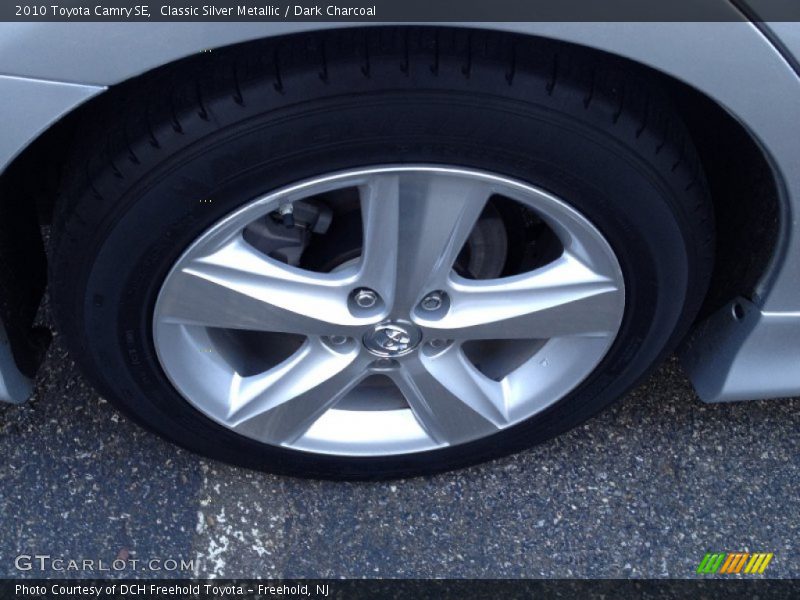 Classic Silver Metallic / Dark Charcoal 2010 Toyota Camry SE