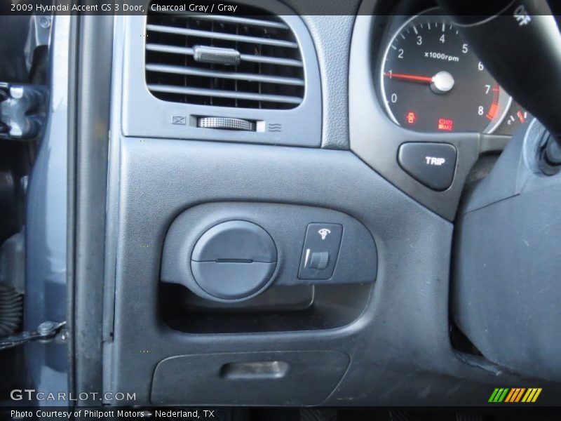 Charcoal Gray / Gray 2009 Hyundai Accent GS 3 Door